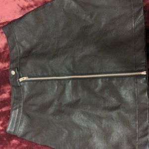 Thread& Supply Faux leather size m black
